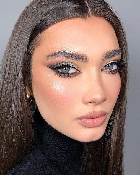 Morning Makeup Look, Eye Glam Makeup, Makeup Looks Blue Eyes, Dark Smokey Eye Makeup, Dark Smokey Eye, Morning Makeup, Makeup Face Charts, Fresh Makeup, Glowing Makeup