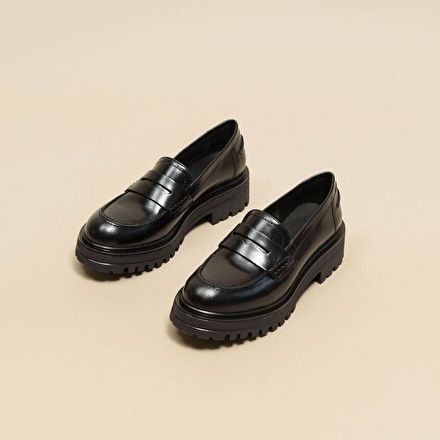 Women Moccasins, Mocassin Shoes, Pointed Loafers, Platform Loafers, Heel Slippers, Heeled Loafers, Shoe Style, Silver Stars, Leather Working