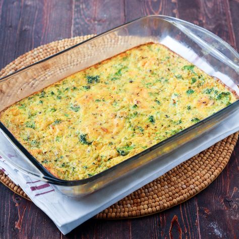 Broccoli & Cauliflower Rice Quiche Cauliflower Rice Quiche, Cauliflower Ideas, Broccoli Cauliflower Rice, Casserole Ideas, Bratwurst Recipes, Fitness Foods, Healthy Low Carb Dinners, Riced Cauliflower, Vegetarian Recipes Lunch