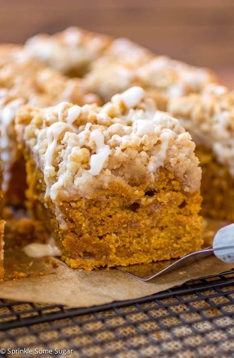 Pumpkin Baked Goods, Pumpkin Coffee Cake, Streusel Coffee Cake, Pumpkin Eater, Pumpkin Coffee Cakes, Pumpkin Coffee, Gateaux Cake, Fall Breakfast, Coffee Cakes