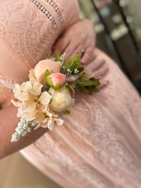 Corsage, peony boho Baby Shower Corsage Girl, Baby Shower Corsage, Real Flowers, Peonies, Baby Shower, Prom, Shower, Flowers