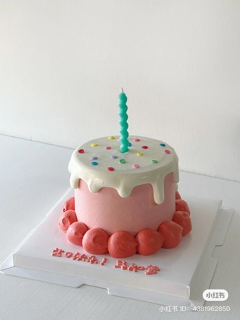 Tiny Cakes Birthday, Cute Mini Cakes Birthdays, Mini Bday Cake, Kue Birthday, Small Birthday Cake, Ugly Cakes, Small Birthday Cakes, Elegant Birthday Cakes, Funny Birthday Cakes