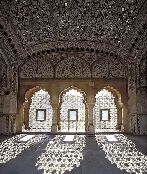 Sheesh Mahal, Pakistan Sheesh Mahal, India Architecture, Mughal Architecture, Goa India, Travel Photography Inspiration, Indian Architecture, Fashion Photography Inspiration, Islamic Architecture, Jaipur India