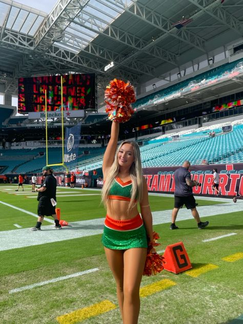 #umiami #miami #hardrock #football #dance #danceteam #hurricanes #miamihurricanes Umiami College, U Miami, Football Dance, U Of Miami, Miami College, University Students Life, College Gameday Outfits, Gameday Outfits, Miami Football