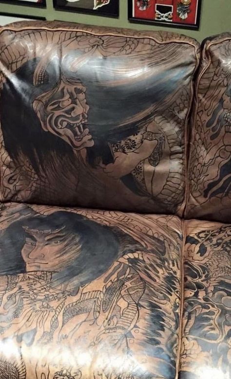 Tattoos Turtle, Tattoos Half Sleeve, Tattoo Shop Interior, Leather Artist, Mens Shoulder Tattoo, Home Tattoo, Leather Couch, Hand Painted Leather, White Tattoo