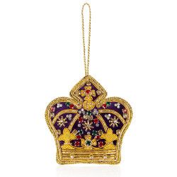 Royal Gifts, Christmas Fair Ideas, Royal Decorations, Royal Collection Trust, Royal Christmas, Christmas Tree Decorating Themes, Red Crown, The Royal Collection, Luxury Christmas