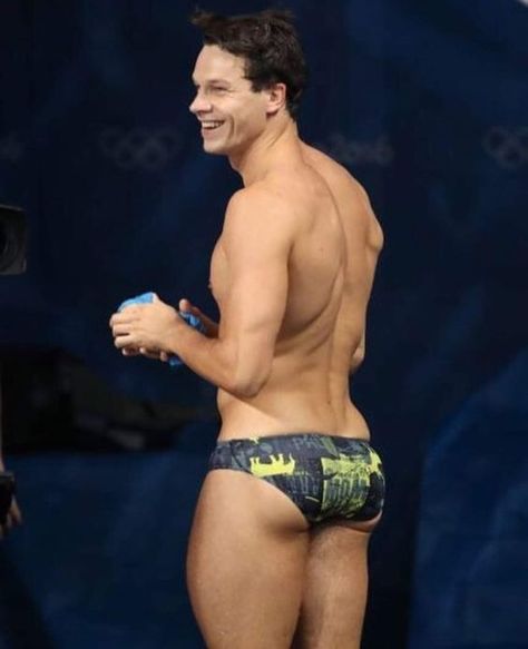 Follow @swimdave and get more of the good stuff by joining Tumblr today. Dive in! Vintage Swimmer, Speedo Swimwear, Triathlon Gear, Guys In Speedos, Lycra Men, Boys Swimwear, Streetwear Men Outfits, Muscle Men, Male Body