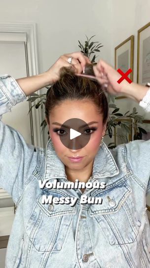 223K views · 870 reactions | #Repost @karlakazemi —— ✨Save! Voluminous messy bun hack 🙌✨ This hair hack works so well ! Especially if you have finer/thinner hair : add some texture spray and use the claw clip to add volume 🙌 @target Jean jacket . . . #messybun #hairhacks #hairtutorial #hairstyle #hairstyles Easy hairstyles, easy messy bun, mom hair, hairstyles for moms | Tops en la Mira | Taylor Swift · Style (Taylor's Version) Messy Bun For Thinner Hair Tutorial, Hairstyles For Moms, Messy Bun Hack, Bun Hack, Easy Messy Bun, Mom Hair, Target Jeans, Hair Hack, Texture Spray