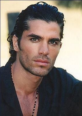 https://flic.kr/p/6YktDj | Eduardo Verastegui (136) Latin Men, Mexican Men, Milo Ventimiglia, James Dean, Male Face, Good Looking Men, Cortes De Pelo, Mens Hairstyles, Pretty People