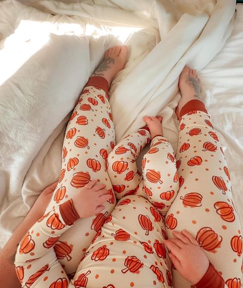 Our bamboo pumpkin pjs are on SALE 🙌 #bamboopjs #kidsfashion #kidspajamas #mommyandme #mommyandmefashion Fall Pajamas Aesthetic, Pajama Photoshoot, Pumpkin Pajamas, Gap Campaign, Thanksgiving Pajamas, Halloween Pjs, Pajamas Aesthetic, Natural Fiber Clothing, Baby Bamboo