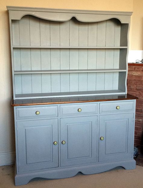 Dressers In Living Room, Refurb Dresser, Antique Makeover, Shabby Chic Welsh Dresser, Tjhoko Paint, Bloomsbury Style, Kitchen Dressers, Dresser In Living Room, Painted Dressers