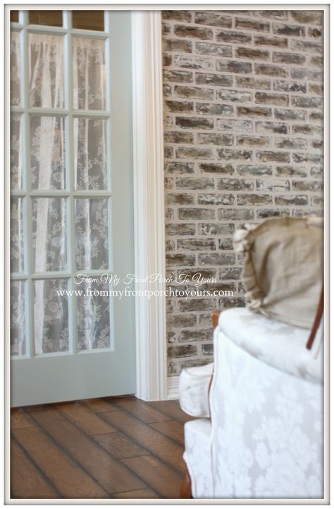 French Famrhouse-DIY Faux Brick Wall- From My Front Porch To Yours Outdoor Porches, Diy Faux Brick Wall, Brick Bedroom, Primitive Decorations, Craft Thanksgiving, Thanksgiving Decorations Outdoor, Faux Brick Wall, Fall Basket, Porch Diy