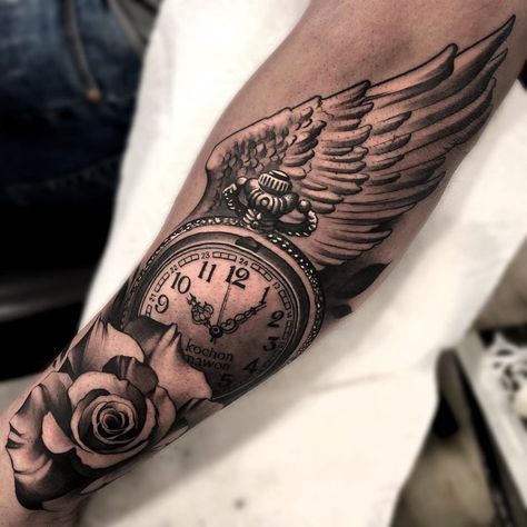 Wing Tattoo On Hand For Men, Angel Wings Half Sleeve Tattoo, Angel Wing Tattoos Men, Money Rose Hand Tattoo Men, Tattoo Wings Men, Angel Wing Tattoo Men, Rip Mum Tattoo Ideas, Tattoo Ideas For Men Sleeve Angel, Angel Wing Tattoo For Men