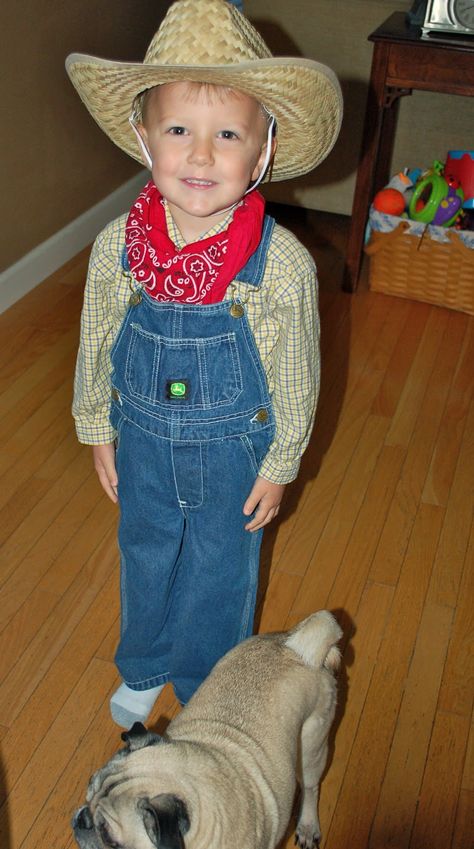 Farmer costume Farmer Halloween Costume, Farmer Halloween, Farm Animal Costumes, Farmer Costume, Diy Costumes Kids Boys, Best Diy Halloween Costumes, Farmer Outfit, Creepy Halloween Costumes, Diy Costumes Kids