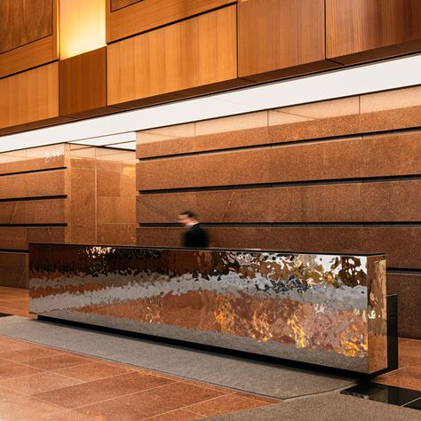 San Francisco, 345 California Center, SOM, Foyer, Reception Desk, Product Line EXYD-M, Photo Alison Christiana, 2019 Water Ceiling, Lobby Desks, Hotel Reception Desk, Desk Product, Lift Lobby, Reception Desk Design, Lobby Reception, Hotel Reception, Luxury Living Room Design