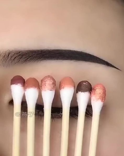 Become a pro at makeup with these tips & tricks! | Become a pro at makeup with these tips & tricks! | By MetDaan Discovery Smudge Liner, Messy Makeup, Common Makeup Mistakes, Eye Shadow Application, Makeup Mistakes, Eye Looks, Cotton Swabs, Outdoor Decorations, Tips Tricks