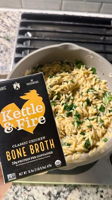 Kettle And Fire Bone Broth Recipes, Bone Broth Recipe Dishes, Bone Broth Pasta, Orzo Recipes Healthy, Spinach Parmesan, How To Cook Orzo, Chicken Bone Broth, Orzo Soup, Bone Broth Recipe