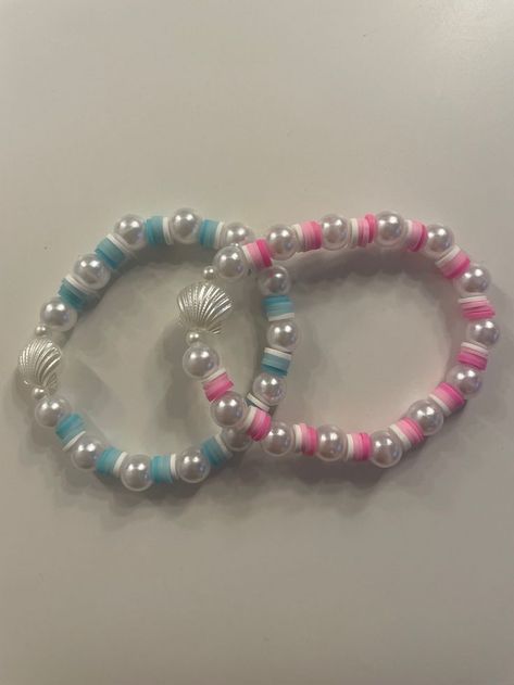 Fimo Beads Bracelet, Cute Pearl Bracelet Ideas, Bracelet Ideas Clay Beads Aesthetic, Ideas For Clay Bead Bracelets, Cute Clay Bracelet Ideas, Bracelet Clay Beads Ideas, Clay Bead Jewelry Ideas, Cute Bracelet Ideas Clay Beads, Bracelets Ideas Beaded