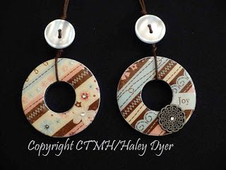 I love these washer necklaces!  http://diylessons.org/ Washer Jewelry Diy, Jewelry Diy Tutorials, Washer Necklace Diy, Washer Crafts, Washer Necklaces, Camp Projects, Washer Jewelry, Jewelry Hacks, Hardware Jewelry