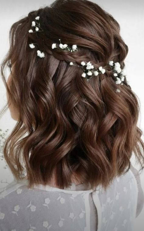 Hair Styles For Short Hair Bridesmaid, Homecoming Hairstyles Updos Short Hair, Graduation Hair For Short Hair, Simple Bride Hairstyles Short Hair, Prom Hair Styles For Short Hair Straight, Loose Curls Short Hair Wedding, Hoco Hairstyles Curly Hair Short, Debut Hairstyles Short Hair, Prom Hair Inspo Short Hair