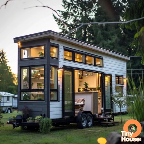 Cabin Designs, Contemporary Design Style, Log Cabin Designs, Modern Tiny House, Cabin Design, Tiny House On Wheels, Architectural Designs, House On Wheels, Log Cabin