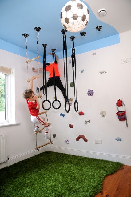 An indoor climbing wall and a beanbag reading nook are among the highlights of these charming kid-centered spaces Indoor Jungle Gym, Indoor Climbing Wall, Indoor Playroom, Ideas Habitaciones, Basement Playroom, Indoor Climbing, Sensory Room, Gym Room, Farmhouse Kitchen Design