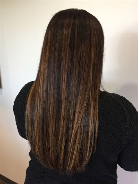 Straight Dark Brown Hair With Highlights, Caramel Highlights Straight Hair, Black Hair With Caramel Highlights, Full Foil Highlights, Beachy Balayage, Dark Brown Hair With Caramel Highlights, Caramel Hair Highlights, Dark Brown Hair Balayage, Summer Hair Color Ideas