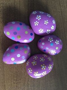 Easter Rocks, Egg Rock, Painted Rock Ideas, Modern Easter, Rock Painting Ideas, Stone Art Painting, Painted Rocks Kids, Painted Rocks Craft, Painted Rocks Diy