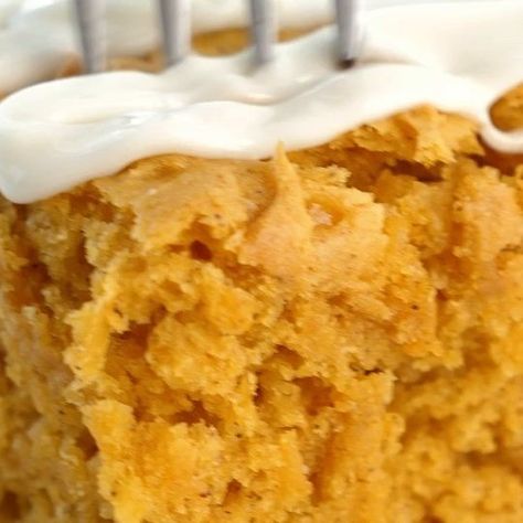 Betty Crocker Pumpkin Pudding Dump Cake, Pumpkin Pudding Dump Cake Betty Crocker, Pumpkin Pudding Dump Cake, Pudding Cake Mix, Pumpkin Pudding, Dump Cake, Pudding Cake, Fall Treats, Betty Crocker