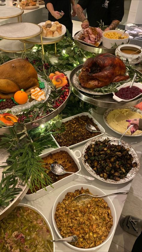 Inside the Kardashians' most over-the-top Thanksgiving parties featuring Kris Jenner’s dinner & lavish decorations | The Sun Thanksgiving Dinner Decor, Friendsgiving Dinner Party, Hosting Thanksgiving Dinner, Thanksgiving Plates, Thanksgiving Dinner Party, Holiday Dinner Table, Friendsgiving Dinner, Hosting Dinner, Thanksgiving Cooking