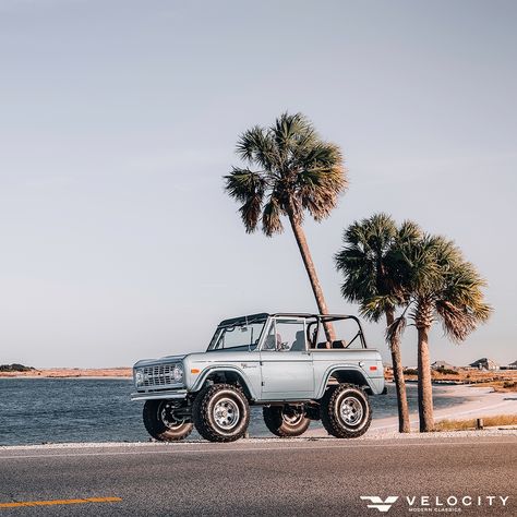 Ford Bronco Photography, Moter Cycles, Ford Bronco Concept, Vintage Broncos, Bronco Concept, Happy List, Classic Bronco, Cars Suv, Early Bronco