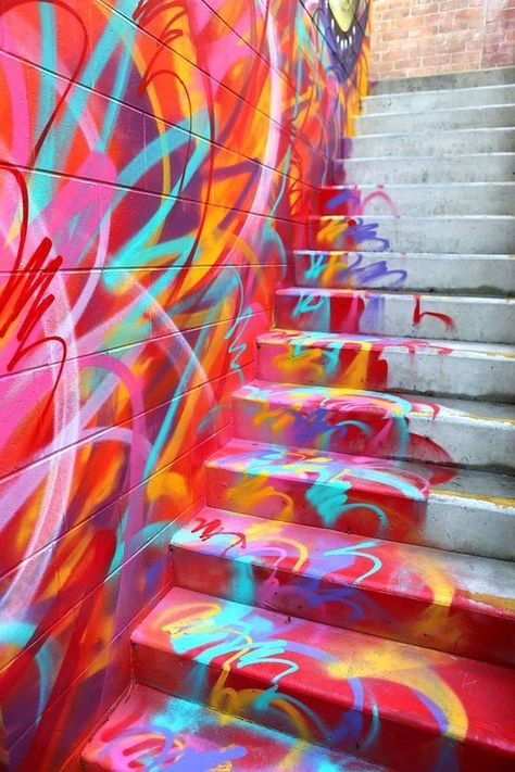 Street Art News, Colorful Graffiti, Best Street Art, Graffiti Murals, Murals Street Art, Graffiti Wall, Chalk Art, Street Art Graffiti, Street Artists