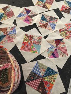 Pinwheel Block, Scrappy Quilt Patterns, Half Square Triangle Quilts, Scrap Quilt Patterns, Pinwheel Quilt, Quilt Block Tutorial, Triangle Quilt, Quilting Techniques, Scrappy Quilts