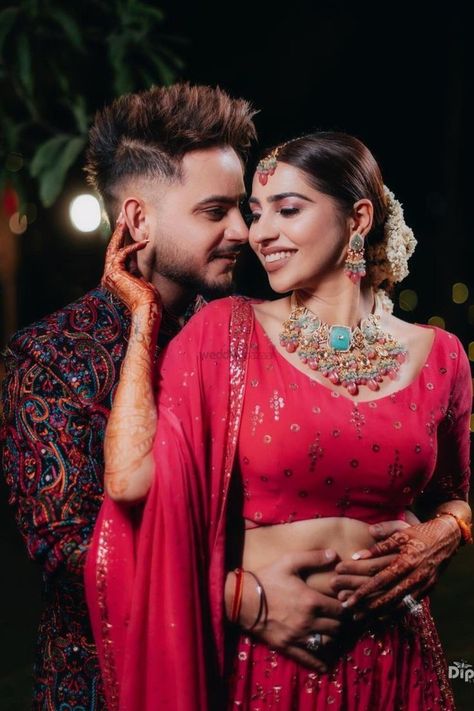 Pria Beniwal, Milind Gaba, Reception Poses, Groom Hairstyle, Millind Gaba, Engagement Portraits Poses, Beautiful Wedding Pictures, Reception Couple, Indian Wedding Poses