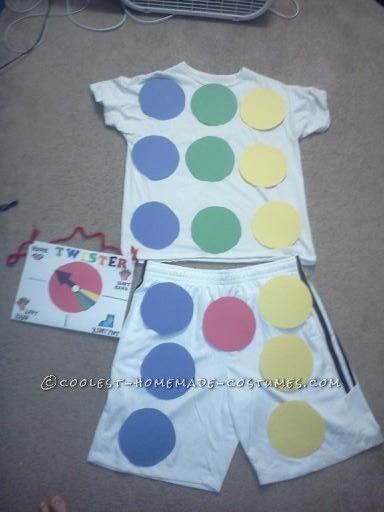 Buy a white t-shirt and white shorts or pants. This costume requires 4-10 pieces of construction paper of 4 different colors (to make the circles) an Twister Costume, Twister Game, Twin Day, Homemade Costume, Hallowen Costume, Last Minute Costumes, Homemade Costumes, Game Costumes, Halloween 2017