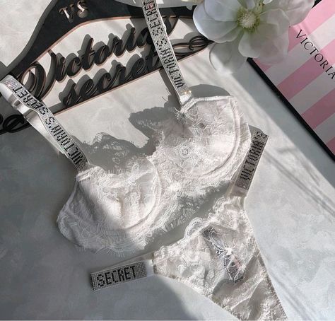 White Victoria Secret Set, Cute Night Outfits, White Wedding Lingerie, Custom Sneakers Diy, Dior Girl, Victorias Secret Set, Victoria Secret Outfits, Pretty Shoes Sneakers, Cute Relationship Photos