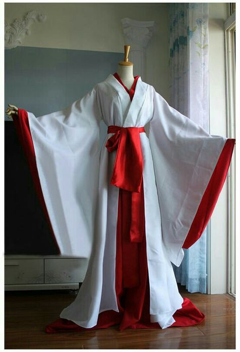 Gaun Abad Pertengahan, Kimono Traditional, Kimono Outfits, Ancient Dress, Modern Kimono, Ancient Chinese Dress, Red Kimono, Yukata Kimono, Japanese Dress