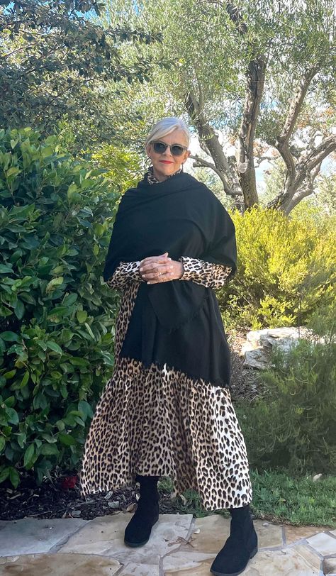 How to Nail High and Low Fall Fashion Over 50 - Cindy Hattersley Design Advanced Style Aging Gracefully, Gentlewoman Style, Quiet Luxury Fashion, Fashion For Winter, Equestrian Style Boots, Cindy Hattersley, Brixton Hat, Blogger Inspiration, Chic Coat