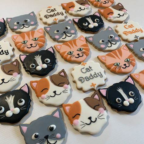 https://flic.kr/p/2kyshYX | Cat Cookies Cat Cutout Cookies, Cat Face Cookies, Cat Sugar Cookies Decorated, Cat Cookies Decorated, Cat Desserts, Cat Sugar Cookies, Yoda Cookies, Painting Cookies, Vet Graduation