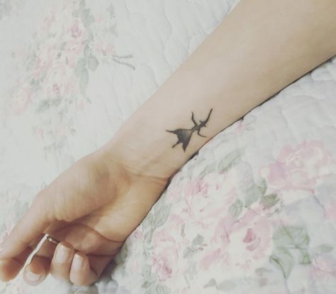 Salem Witch Tattoo, Small Witch Tattoo, Witchy Botanical, Sister Trip, Tattoo Wrist, Witch Tattoo, Salem Witch, Tattoo Feminina, Small Tattoo