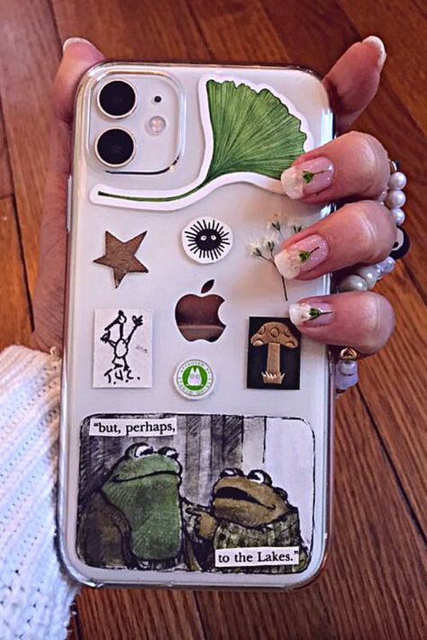 iPhone 11 Phone Cases Green Aesthetic, Green Phone Case Aesthetic, Bff Phone Cases, Clear Phone Case Design, Iphone 11 Cases, Matching Phone Cases, Green Phone Case, Creative Iphone Case, Retro Phone Case