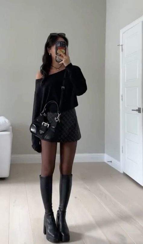 Trendy Outfit Inspo, Estilo Indie, Look Older, Fashion Mistakes, Casual Style Outfits, College Outfits, Elegant Outfit, Classy Outfits, Everyday Outfits