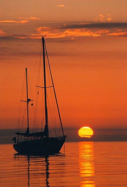 AH Navi A Vela, Boat Art, Alam Yang Indah, In The Ocean, Beautiful Sunset, Sunrise Sunset, Sailing Ships, The Ocean, Beautiful Nature