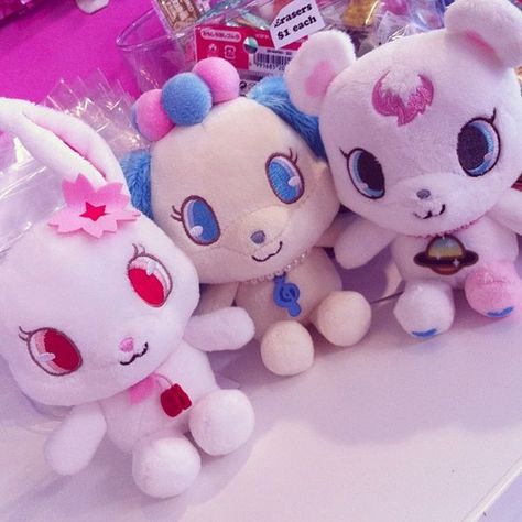 We will be introducing you all to some lesser known Sanrio characters starting with Jewelpets! These cuties can cast magic spells with their jewel eyes! $6.50 each when you buy all 3. japanla.com Gyaru Room, Jewel Eyes, Sanrio Plush, Group Pics, Magic Spells, Rilakkuma, Pusheen, Sanrio Characters, Felt Art