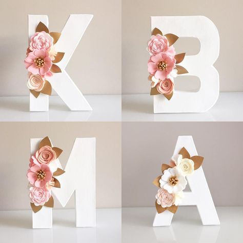 Flowers On Letters, Letter Flowers, Flower Letter, فن الرسم بالمسامير, Decoration Shabby, Diy Crafts Videos, Diy Letters, Flower Letters, Paper Flowers Craft