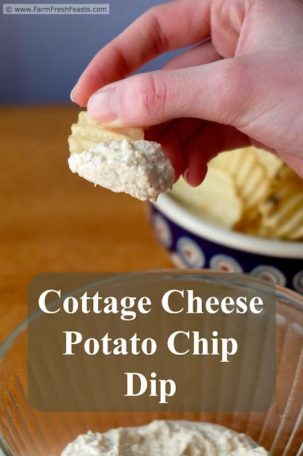 Cheese Chip Dip, Cottage Cheese Dip, Dip For Potato Chips, Cottage Cheese Dips, Cheese Chips, Cottage Cheese Recipes, Cheese Snacks, Blond Amsterdam, Cheese Potatoes