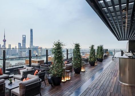 Roof Top Patio, Rooftop Bar Design, Bulgari Hotel, Bvlgari Hotel, Rooftop Restaurant Design, Rooftop Restaurants, Terrasse Design, مركز ثقافي, Rooftop Design