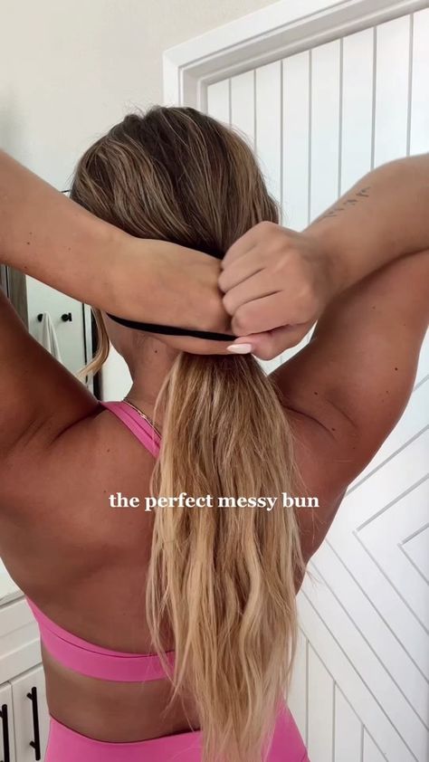 the easiest most perfect messy bun ✨🫶🏼 #hairtutorial #hairstyle | TikTok How To Do A Low Messy Bun, Cute Messy Buns Step By Step, How To Do A Messy Bun, Perfect Bun Tutorial, Low Messy Bun Tutorial, Low Messy Bun, Low Messy Buns, Cute Messy Buns, Easy Messy Bun