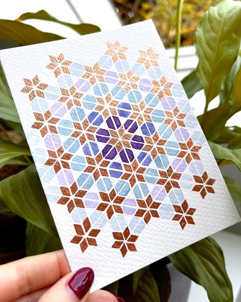 Postcard pattern! 🌟 I struggled with this paper tbh! Don’t love how it came out but it’s kind of cute and I do like the colours so I’ll try to create more in these tones! You can find the tutorial for this pattern on @samira.mian YT! #geometricart #geometricpatterns #islamicgeometry #rulerandcompass #samiramianpatreon #samiramiantutorials #watercolours #islamicgeometricpatterns #goldpaint #finetecbronze #artreels #finetecgold Art Patterns, T Love, Gold Paint, Geometric Art, Pattern Art, Geometry, To Create, Geometric Pattern, Tile