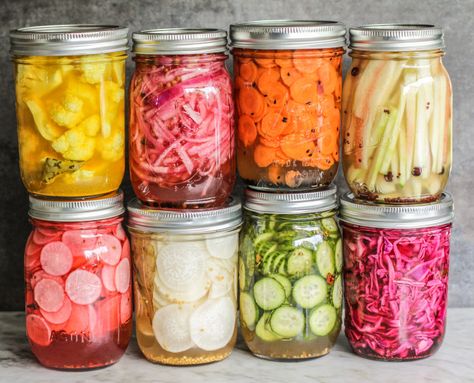 Water Bath Cooking, Pickle Party, Easy Pickling Recipes, Pickled Vegetables Recipe, Stew Chicken Recipe, Refrigerator Pickles, Fermentation Recipes, Pickled Veggies, Pickled Vegetables